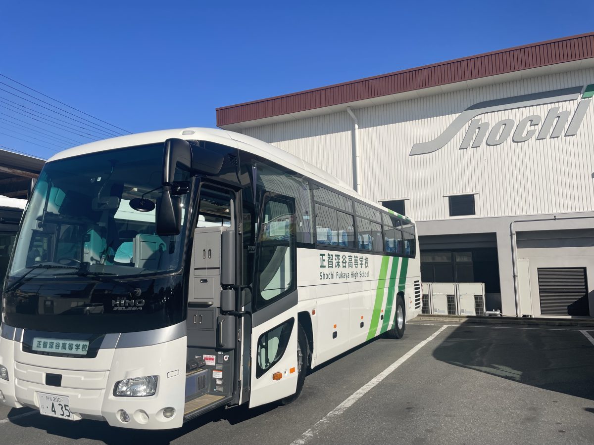 スクールバス 日本平自動車の“bluebird